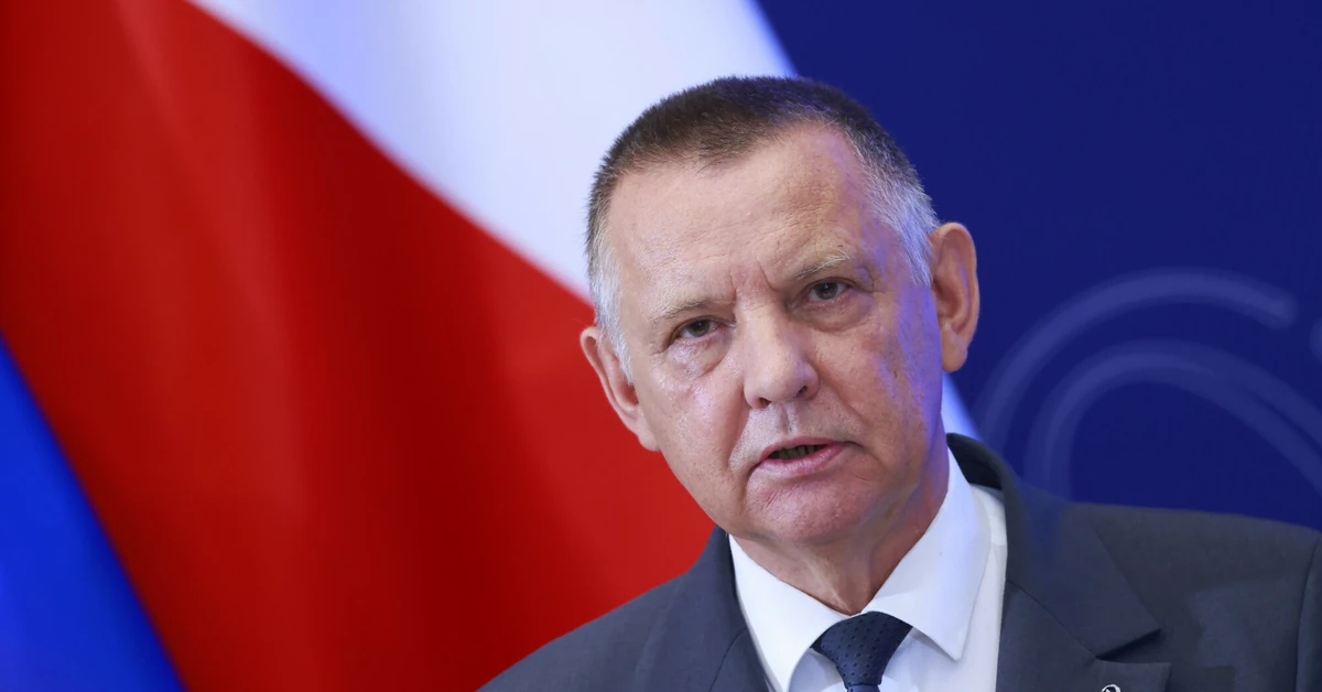 Banaś przekazał Żurkowi zawiadomienie w związku z aferą GetBack. "Cały materiał jest przerażający"