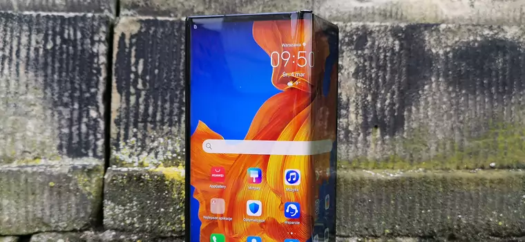 Huawei Mate Xs - raport z testów, czyli rzut oka na składany smartfon owinięty ekranem