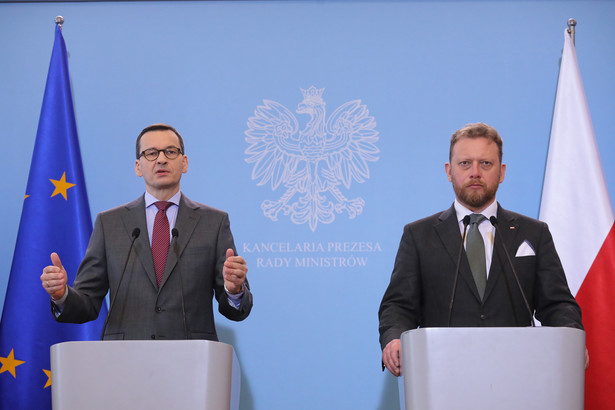 Premier Mateusz Morawiecki i minister zdrowia Łukasz Szumowski