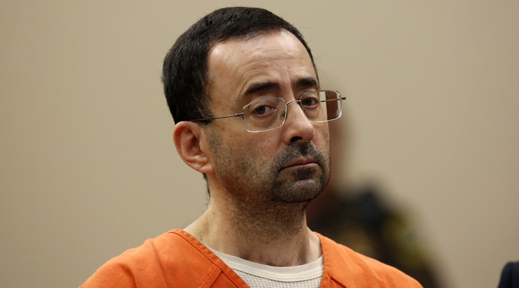 Larry Nassar hét fiatal tornászlányt is szexuálisan zaklatott /Fotó: AFP