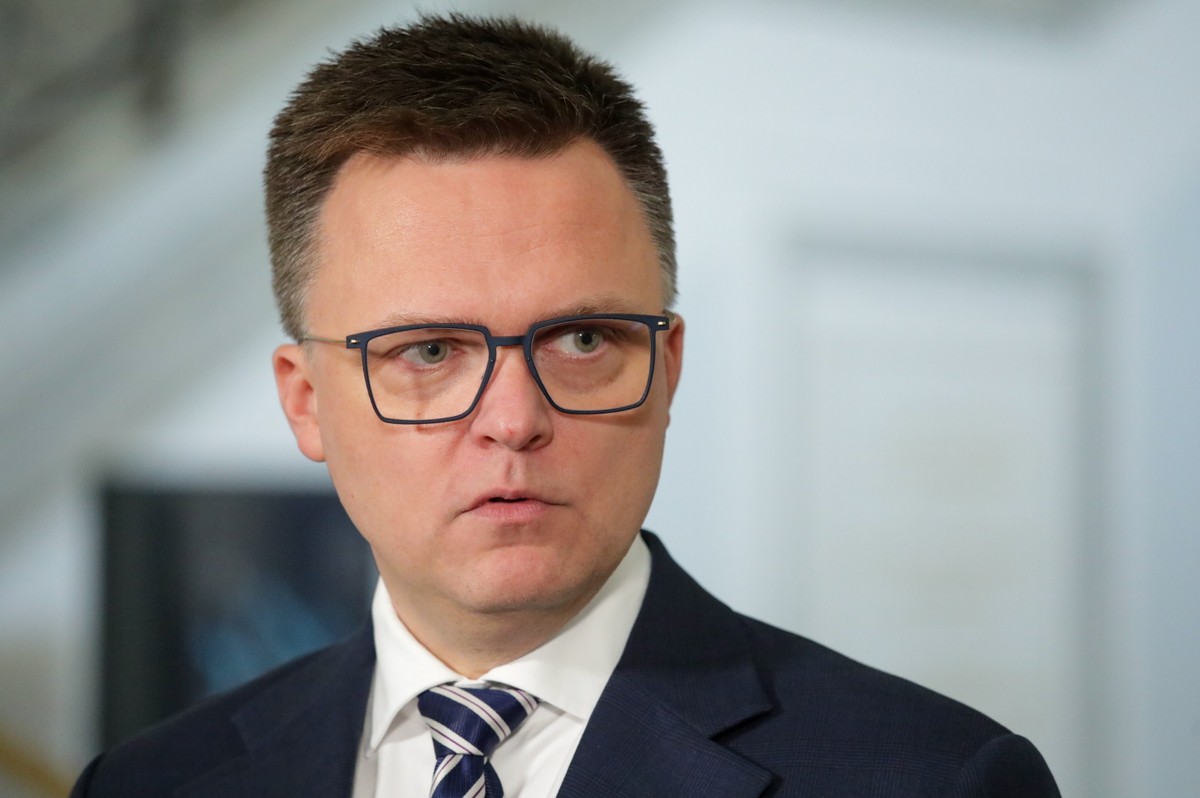 Marszałek Sejmu Szymon Hołownia podczas konferencji prasowej w Sejmie w Warszawie