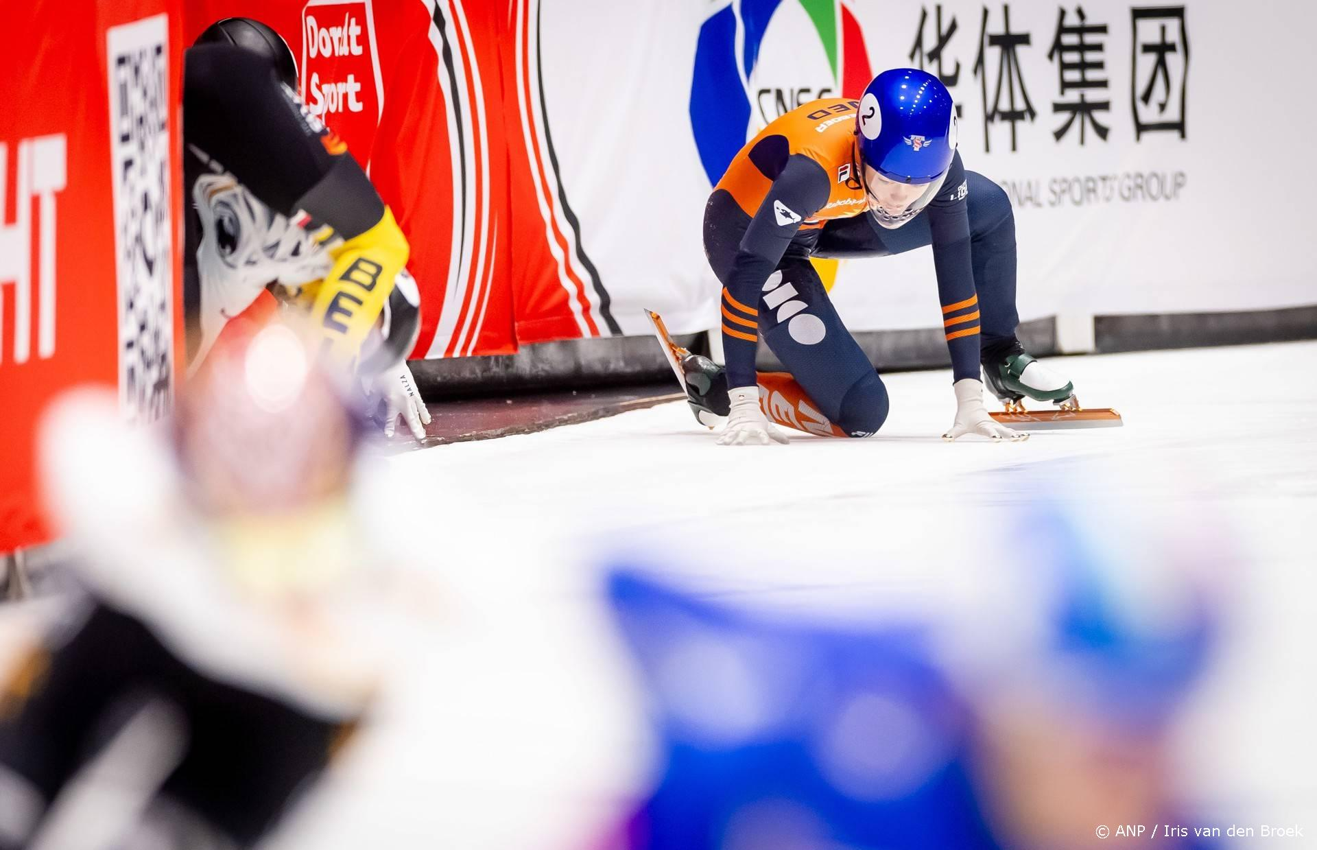 Pech en geluk voor Nederland: Velzeboer valt, de estafette pakt goud