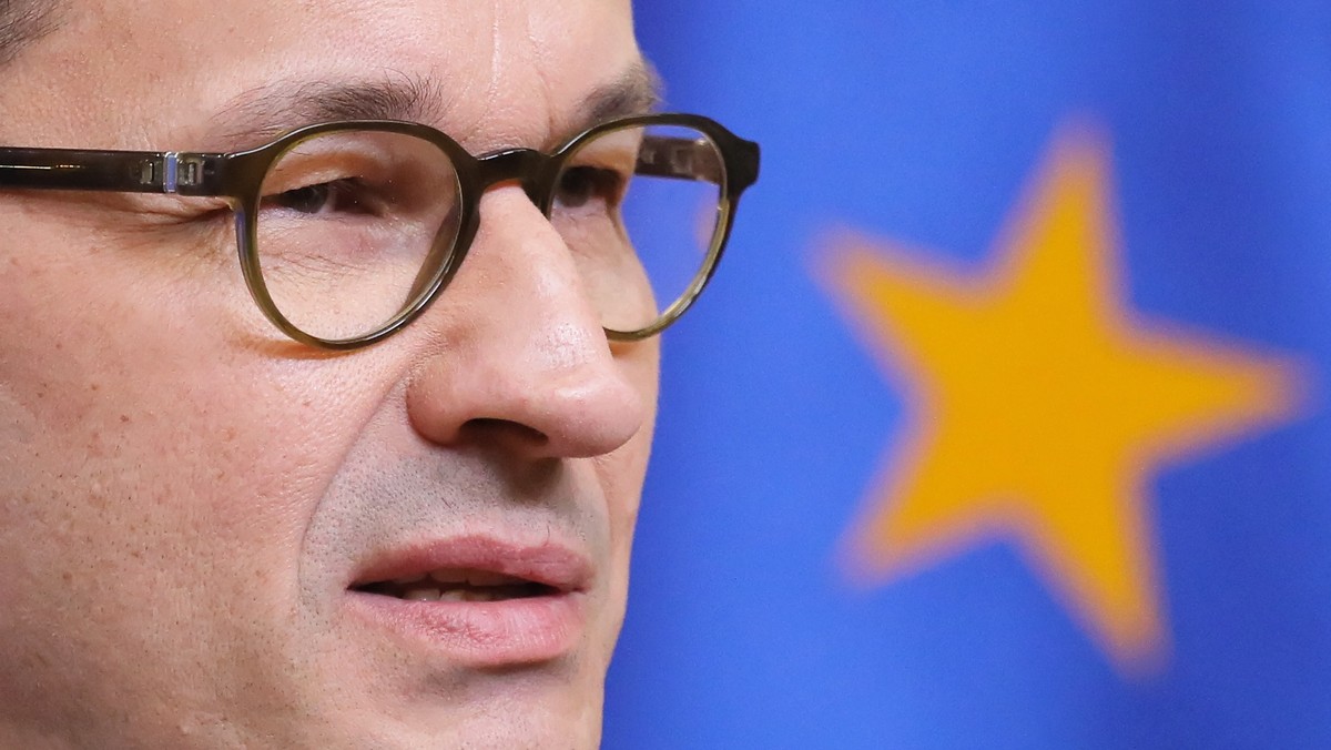 - Decyzje podjęte na szczycie UE i prowadzone dyskusje odpowiadają interesowi Polski - mówił po zakończeniu szczytu Unii Europejskiej premier Mateusz Morawiecki. Odnosząc się do zablokowania zapisów w sprawie neutralności klimatycznej, ocenił, że to element walki m.in. o niższe koszty energii.