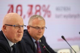 PKW: Do godz. 17 frekwencja w drugiej turze wyborów wyniosła 38,73 proc.