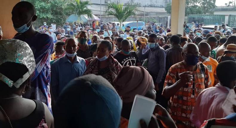 Nigerians have been trying to beat the initial deadline for the update, crowding registration centres and violating COVID-19 guidelines as a result [Twitter/@Prinzgbemi]