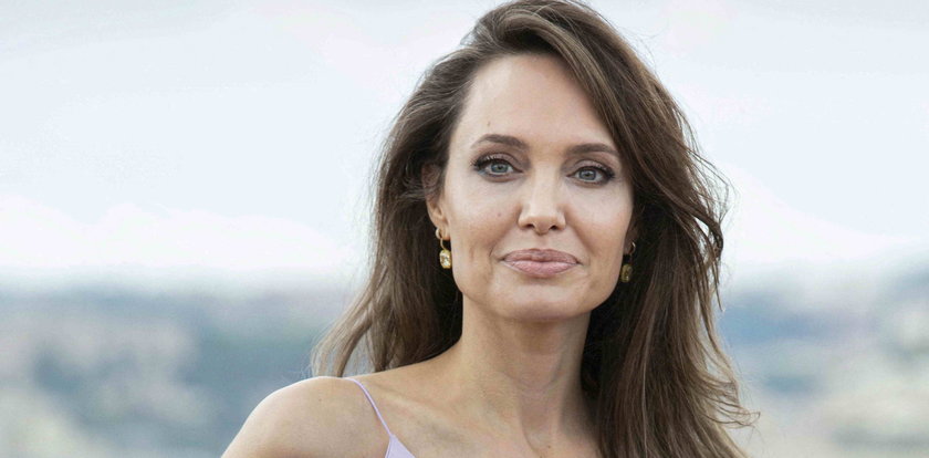 Angelina Jolie wzięła udział w śmiałej sesji zdjęciowej. Do tych zdjęć potrzeba było sporej odwagi