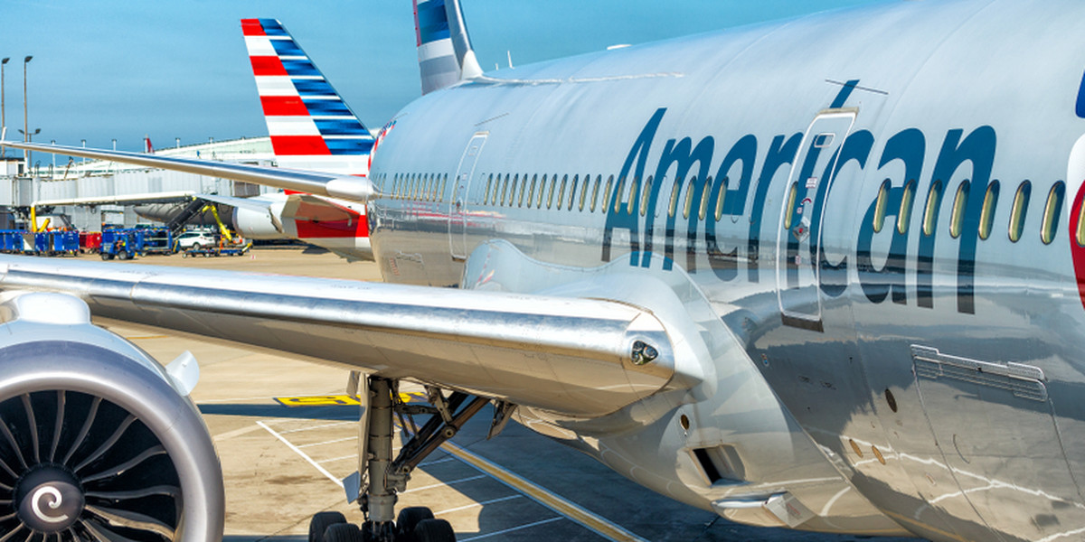 American Airlines to największe linie lotnicze na świecie. Obsługują 350 kierunków, a ich flota liczy 1,5 tys. samolotów