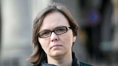 "Wielkie całowanie" gejów i lesbijek przed Sejmem