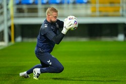 Najwierniejszy kibic reprezentacji oglądał mecz przez... dziurę w płocie