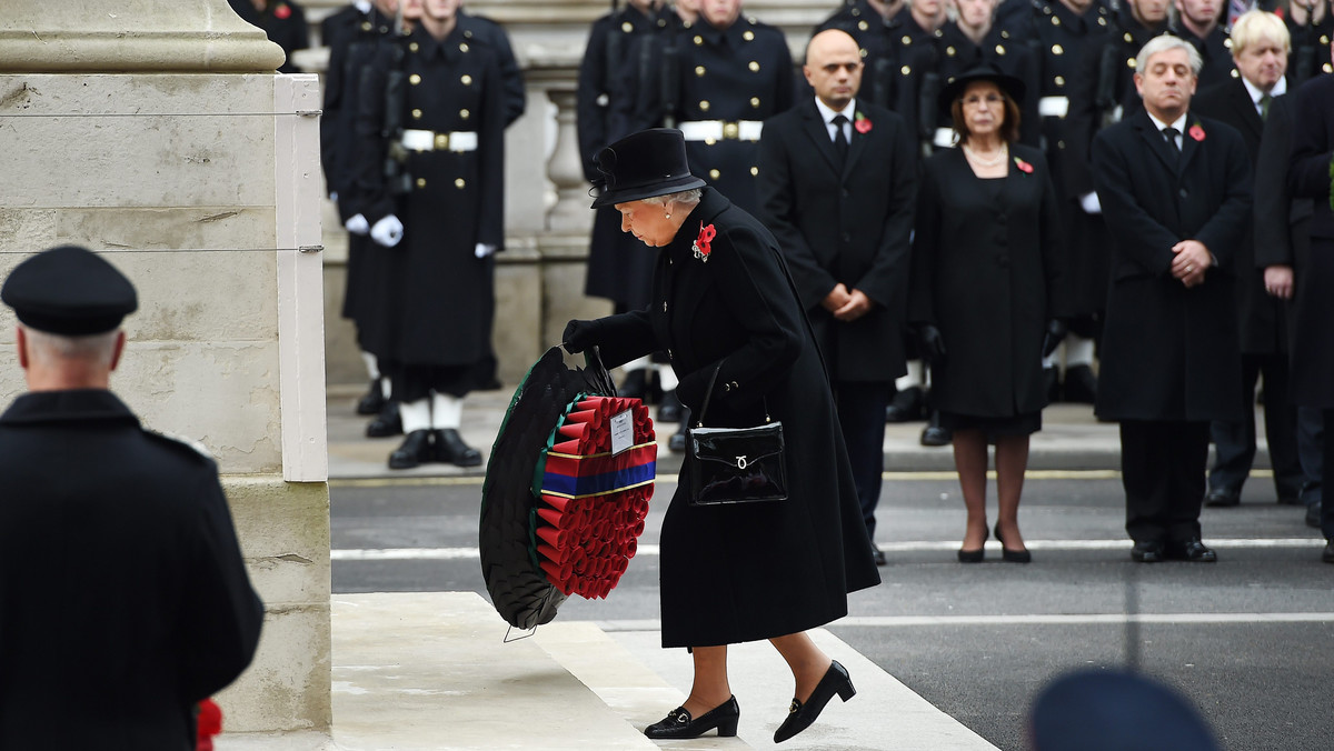 Z udziałem Elżbiety II, członków rządu, dyplomatów, kombatantów i po raz pierwszy od 1946 roku irlandzkiego ambasadora, pod pomnikiem nieznanego żołnierza w Londynie uroczyście uczczono pamięć żołnierzy poległych w różnych konfliktach zbrojnych.