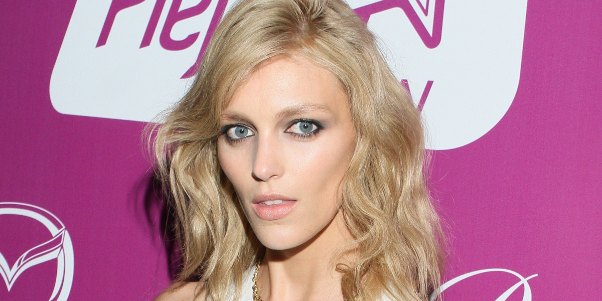 Anja Rubik brunetką