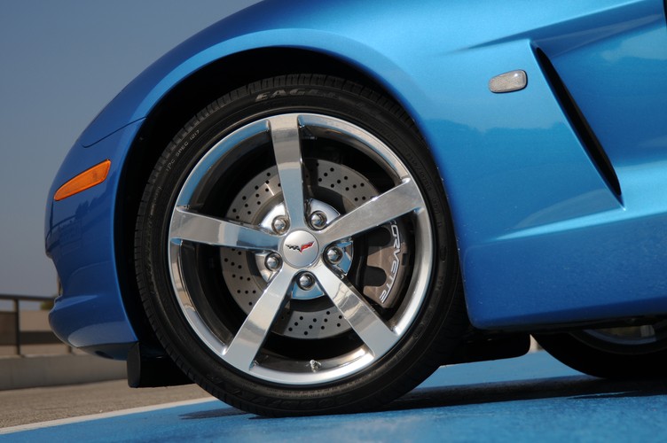 Dzięki perfekcyjnemu układowi jezdnemu auto prowadzi się bajecznie