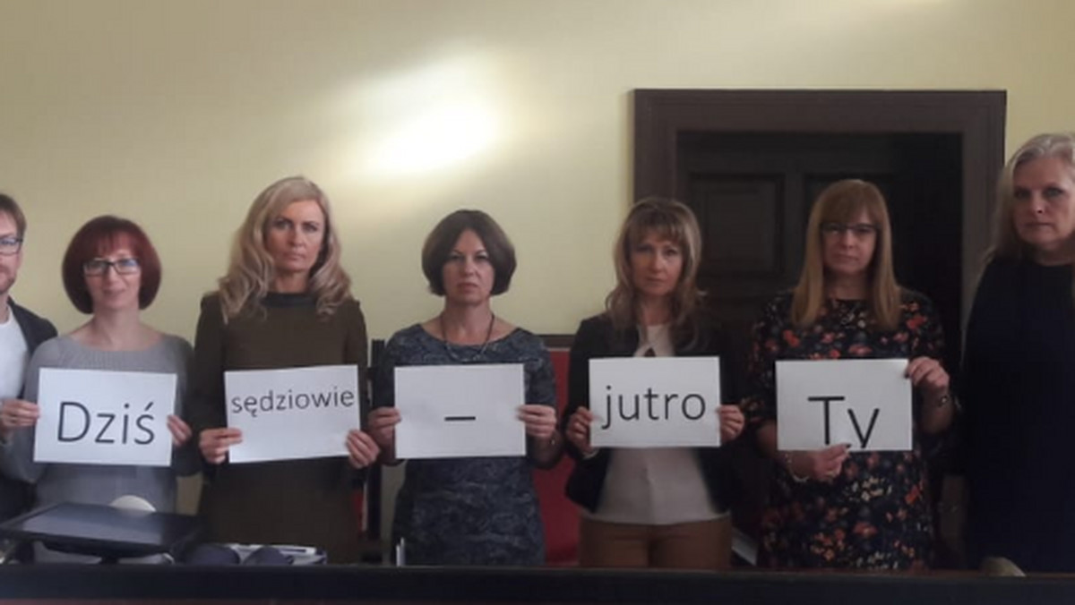 "Nie damy się zastraszyć" - sędziowie z Kościana protestują