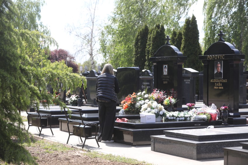 Novo bežanijsko groblje rođendan Saše Popovića