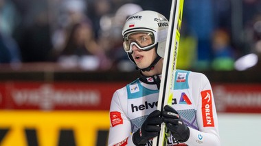 pś w skokach. tomasiak bisko podium w engelbergu. embacher pobił rekord skoczni