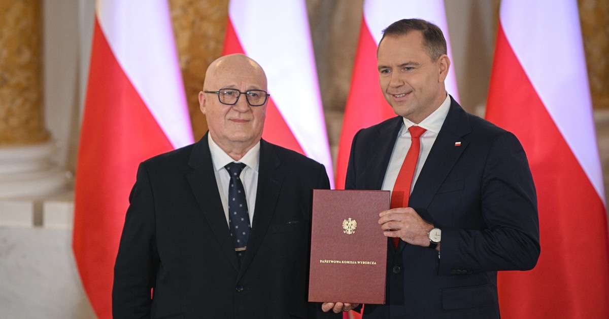 Najważniejsze pytania o wynik wyborów. Przypadki z niektórych komisji są zdumiewające