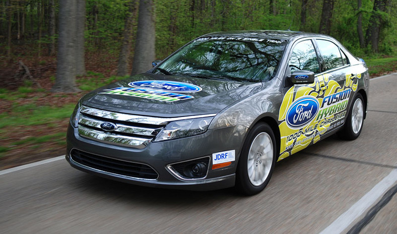 Ford Fusion Hybrid – hybrydowy sedan o rekordowym zasięgu