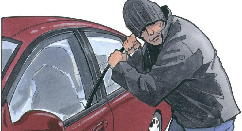 A depiction of an ongoing car theft.