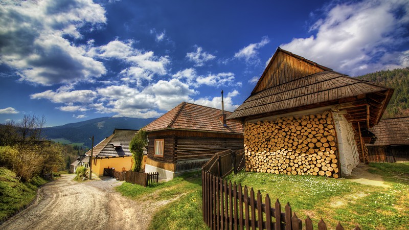 Wieś Vlkolinec czyli żywy skansen - Podróże