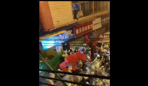 Policija zavodi red u Guangdžou