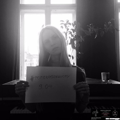 Mary Komasa / Grupa Dziewuchy dziewuchom