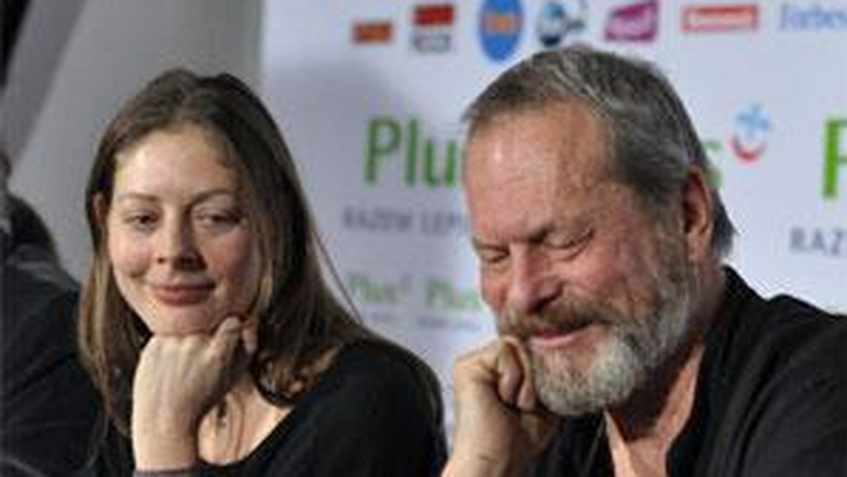 W Polsce gościła niecałą dobę. Choć "męczona" była przez dziennikarzy i fanów ojca, tryskała energią. Jak to jest wychowywać się pod okiem tak szalonego twórcy, jak Terry Gilliam?
