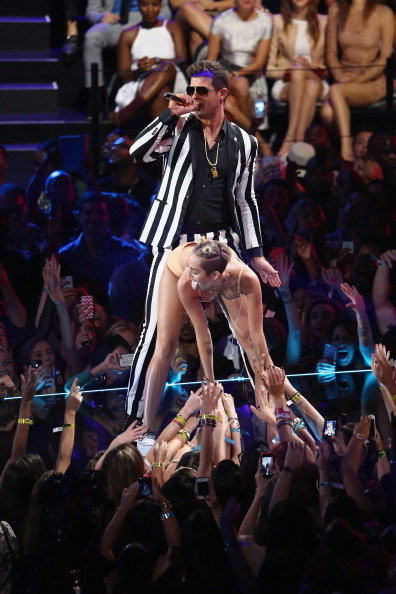 Miley Cyrul i Robin Thicke na MTV VMA 2013