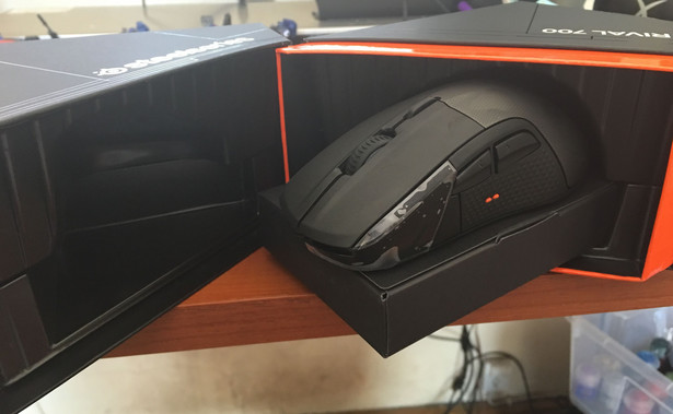 Rival 700. Pierwsza mysz z ekranem OLED. [TESTUJEMY]