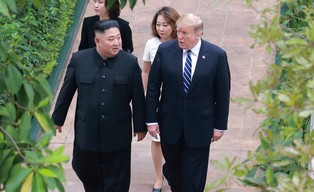 USA ogranicza manewry z Koreą Południową. Trump: "To z oszczędności"