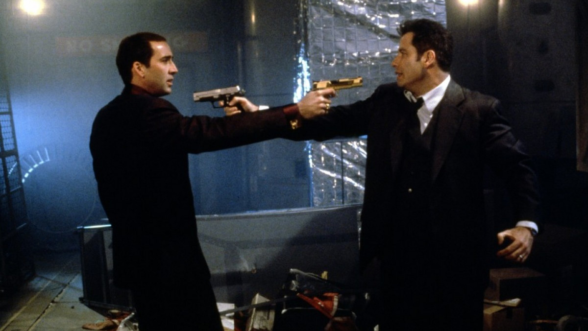 "Bez twarzy" ("Face/Off"), reżyseria: John Woo. Obsada: John Travolta, Nicolas Cage, Joan Allen, Gina Gershon. USA 1997.