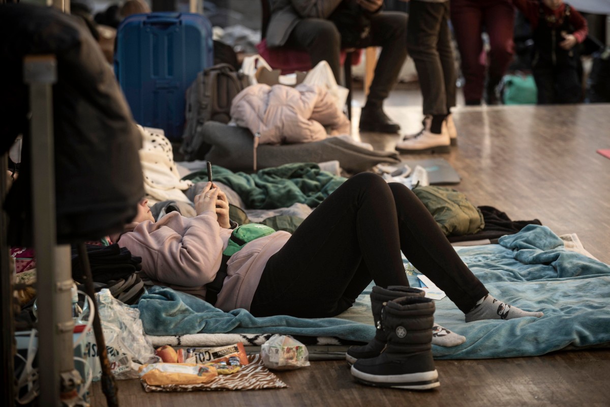 Punkt recepcyjny dla uchodźców z Ukrainy na Dworcu Głównym we Wrocławiu
