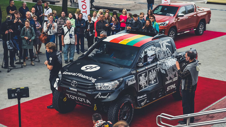 Toyota Hilux Black Hawk V litewsko-polskiego teamu Pitlane przygotowana na Rajd Dakar