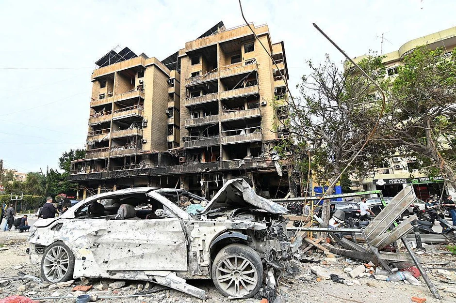 Uništene zgrade i automobili u južnom predgrađu Bejruta | Foto: FADEL ITANI / Getty