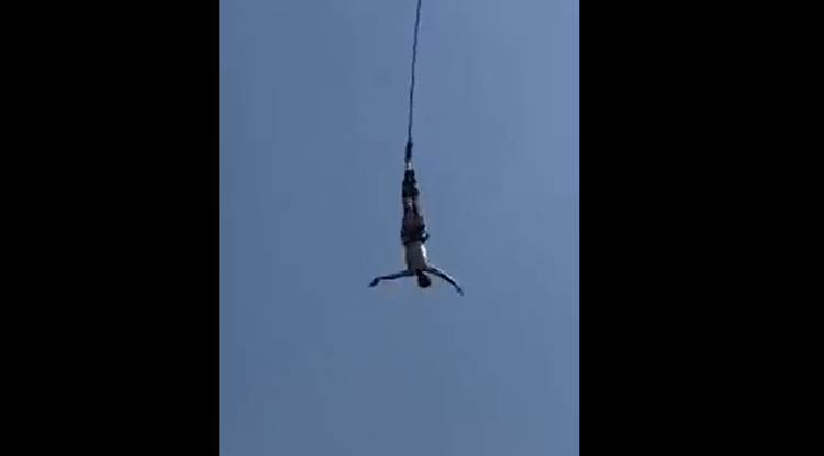 Elszakadt a kötél bungee jumping közben Thaiföldön