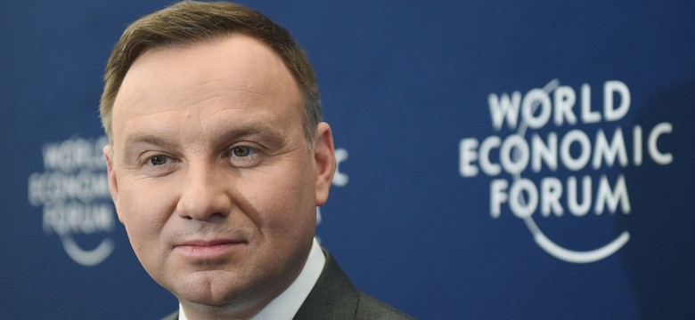 Prezydent w Davos: Stanowisko KE ws. reform polskiego sądownictwa jednostronne