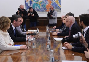 Aleksandar Vučić, Morgens Bliher Bjeregard, Evropska federacija novinara