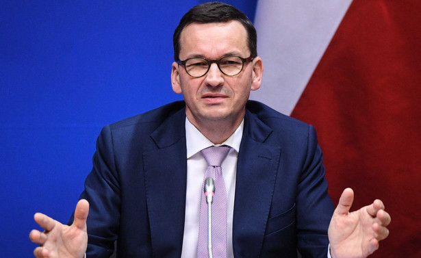 Morawiecki wytyka Tuskowi błąd w książce "Szczerze". A w tle historia z Lewandowskim...