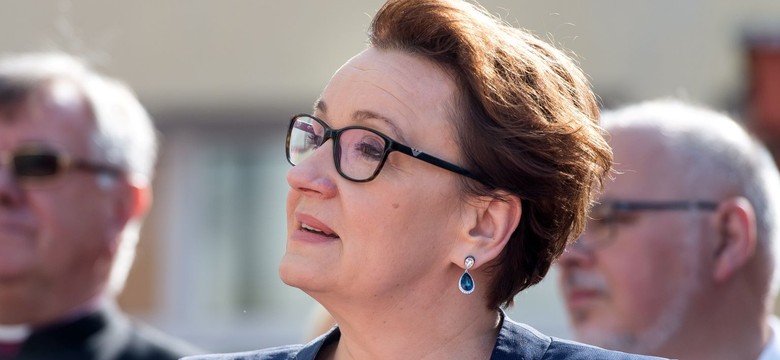 Wystawiono świadectwo dla minister Zalewskiej, a na nim same oceny niedostateczne