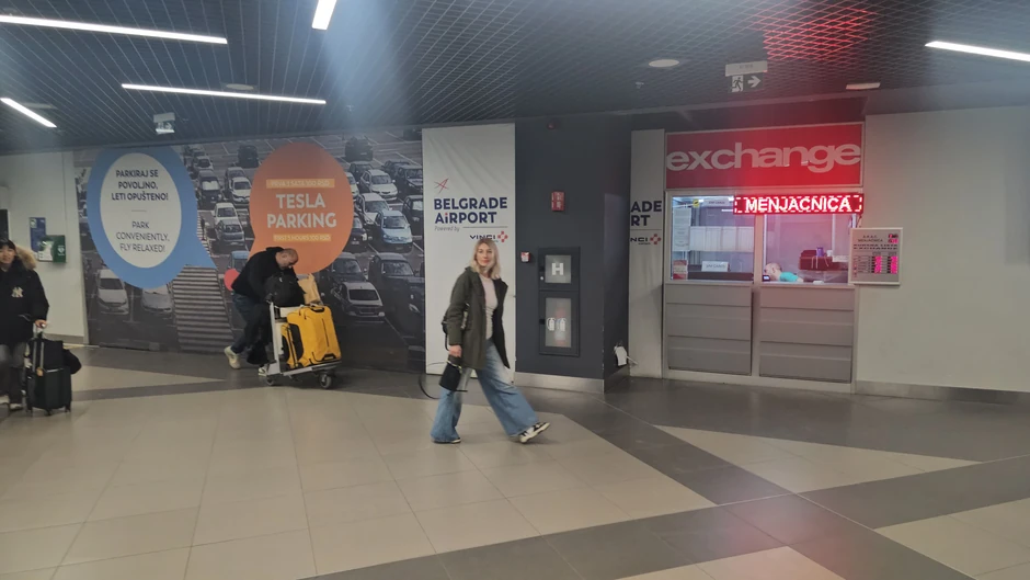 Ana Stanić prvi put sa novim dečkom