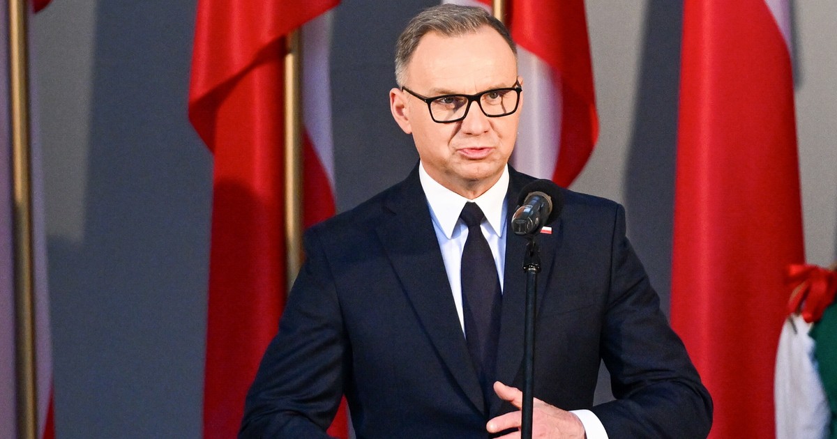 Andrzej Duda bawi się w subtelności. I przemyca przekaz Nawrockiego w orędziu