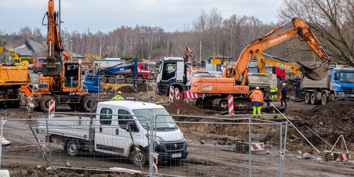 Kumulacja remontów w Dąbrowie Górniczej. Mieszkańcy narzekają na brak połączeń autobusowych. 