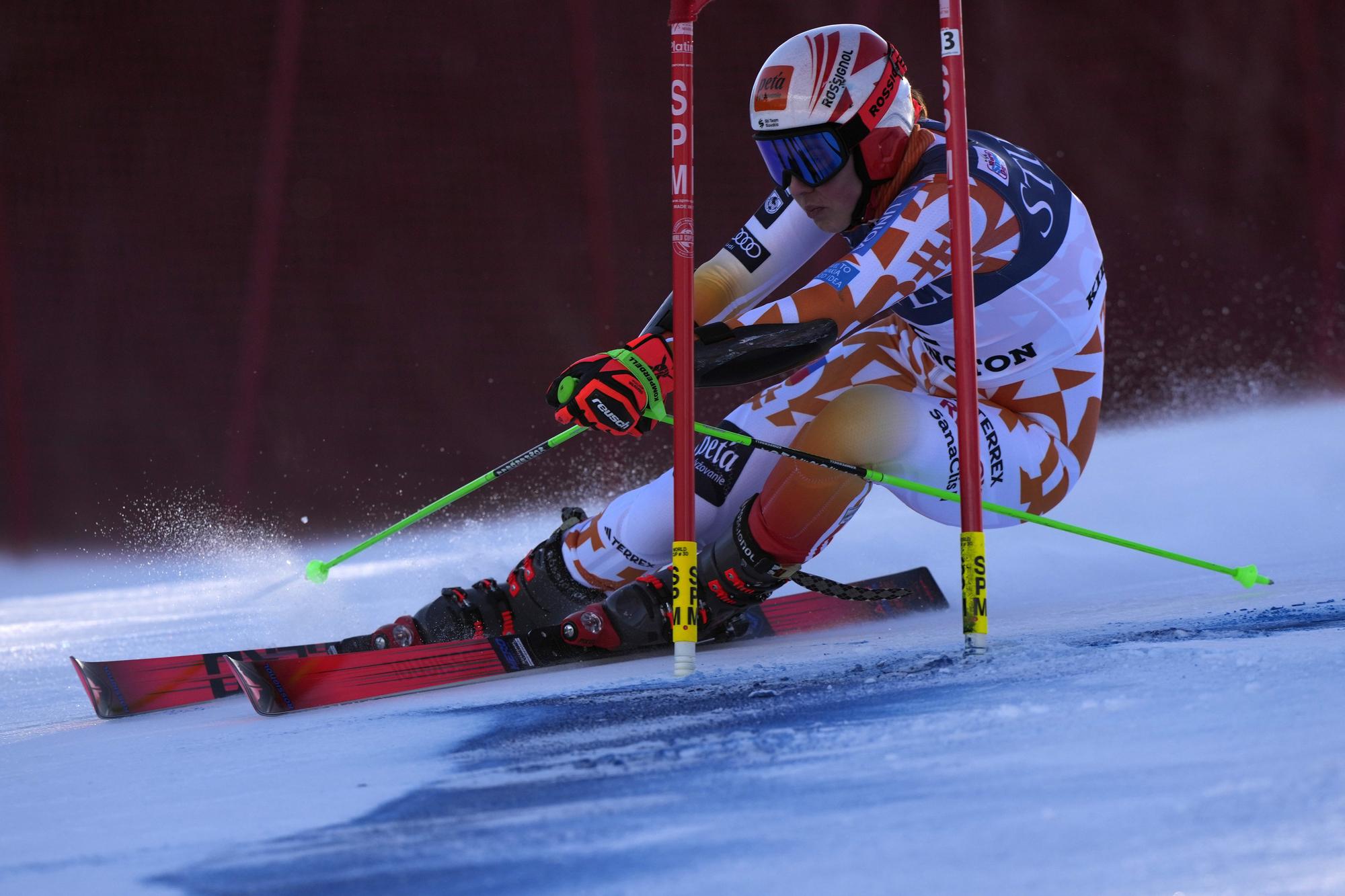 Svetový pohár: Petra Vlhová skončila dnes v obrovskom slalome v TOP 10 |  Koktejl.sk