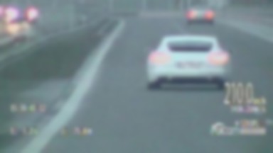 Pędził porsche ponad 200km/h