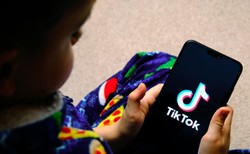 "Postawiliśmy na rozwój technologii, a nie człowieka. Płacą za to nasze dzieci"