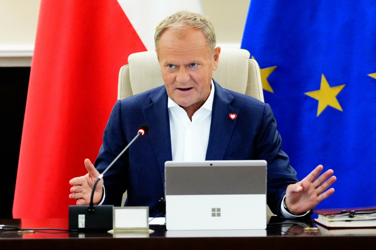 "Dwie dobre informacje". Tusk mówi o gospodarce. Wspomina też o Nawrockim