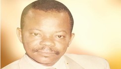 Hypertensive patient slumps and d*es after shock from thugs' invasion