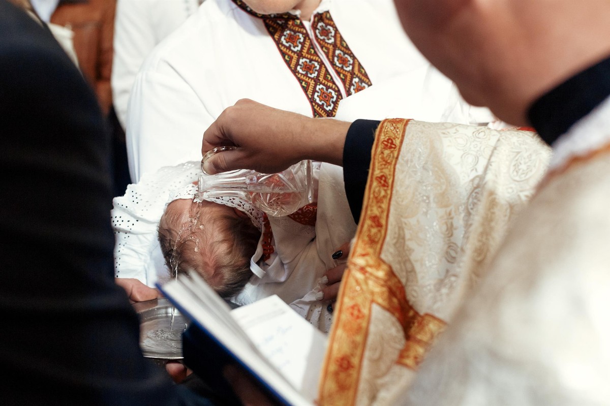 Czy nieochrzczone dzieci mogą mieć katolicki pogrzeb? Kościół wyjaśnia zasady