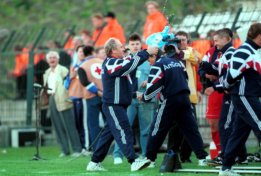 "Fryzjer" świętujący wygraną w finale Pucharu Polski 1998