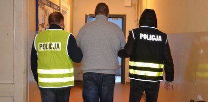 Dwaj pedofile z Gdańska zwabili 14-latkę. Jeden ją gwałcił, drugi nagrywał