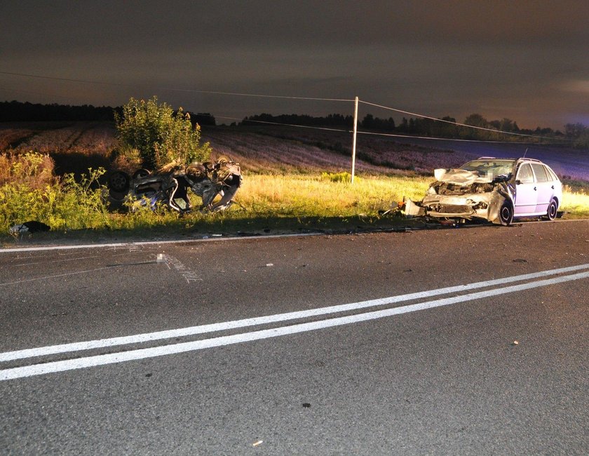 19-latek zabił młodszych kolegów, tylko on to przeżył. Rozpacz rodziców na miejscu tragedii